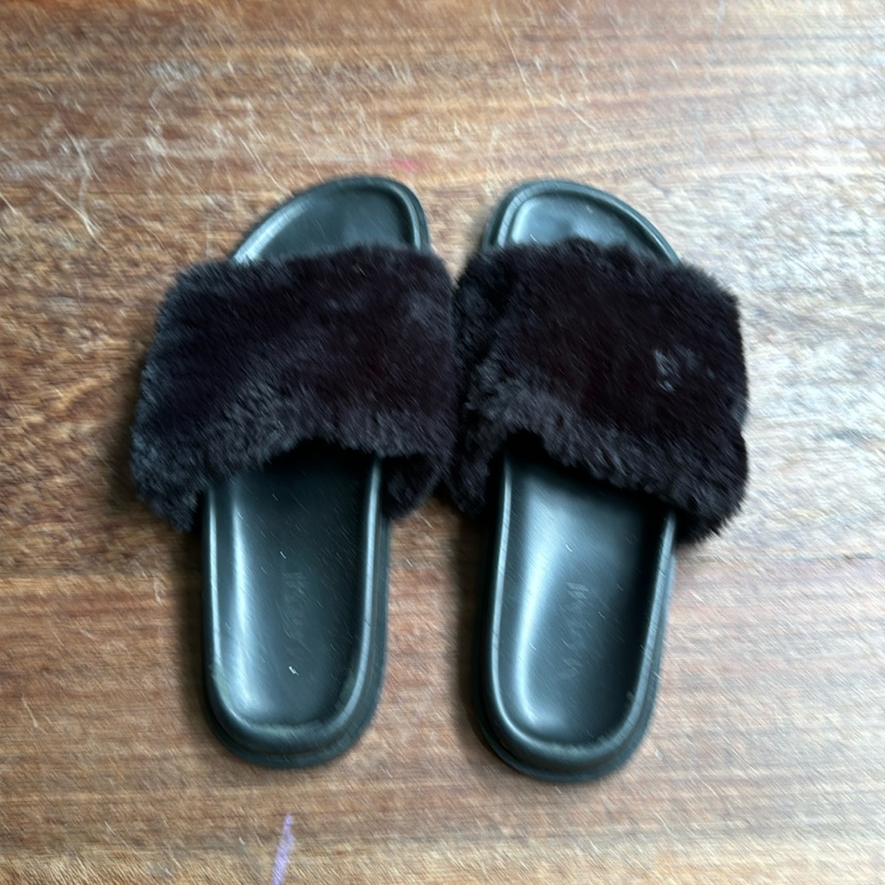 M.Gemi Faux Fur Slides